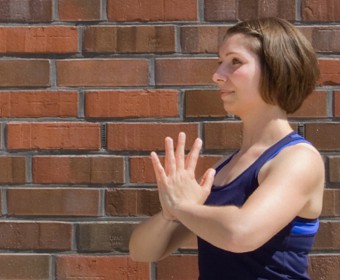 Hansa Yoga – Forrest Yoga mit Katharina Rodewald, Namasté, Aktive Hände, active hands © Günter Kupich, Hamburg